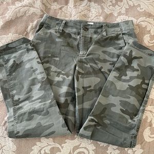 Gap Girlfriend Chino